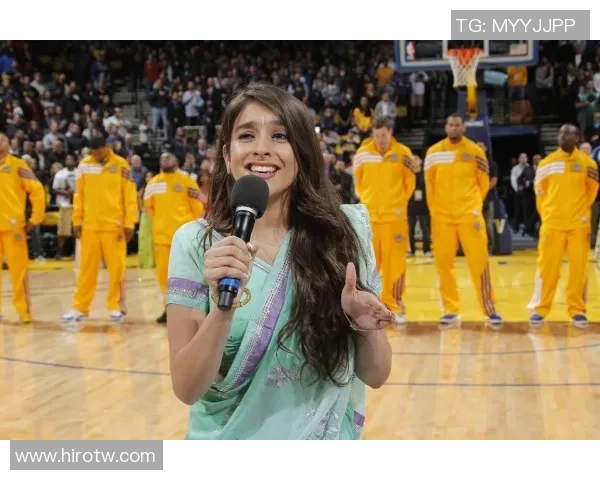 吴娜专访：从青涩球员到篮球女神的成长之路回顾